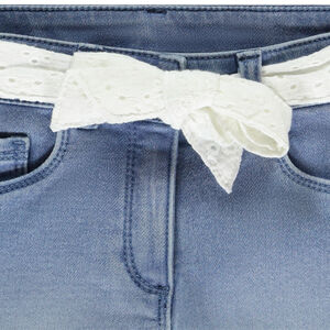 Short effet jean avec ceinture en broderie anglaise pour fille 